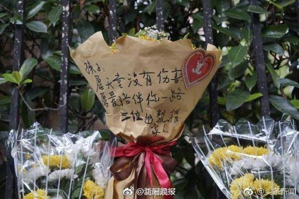 水杯壁很多气泡能喝吗